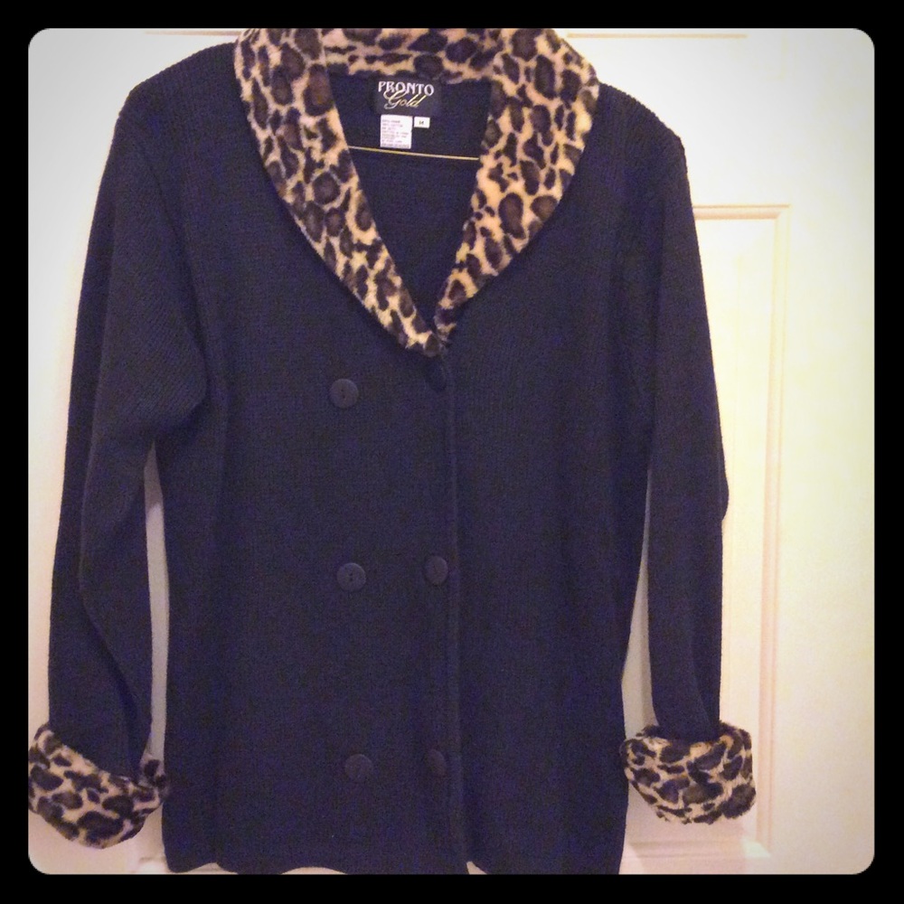 Pronto Gold M black cheetah like fur trim sweater